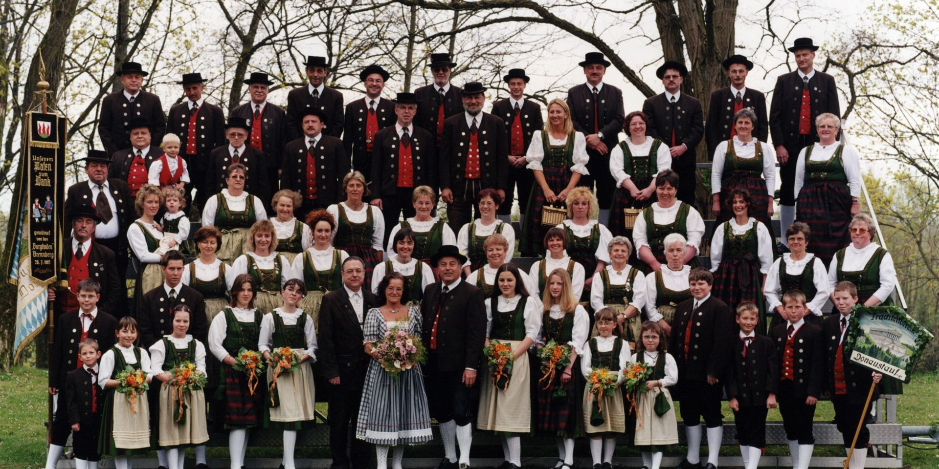 Gruppenfoto Trachtenverein Donaustauf 50-jähriges