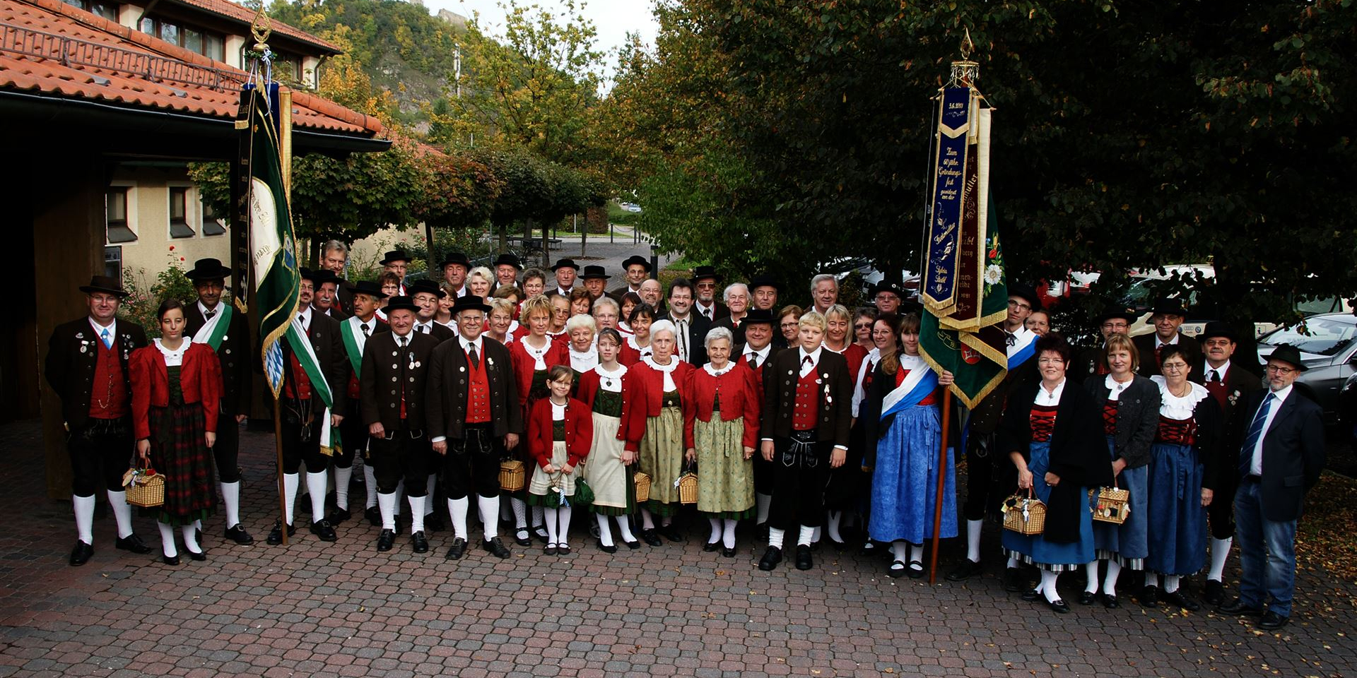 Gruppenfoto Trachtenverein Donaustauf 60-jähriges