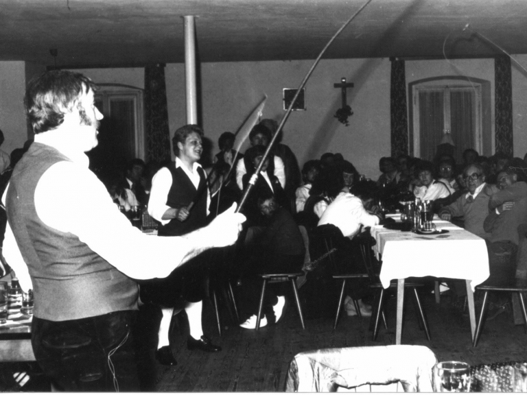 1985 - Goaßlschnalzer in Wiesent 02