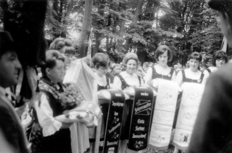 Fahnenweihe-Gautrachtenfest - Festbänder 1967